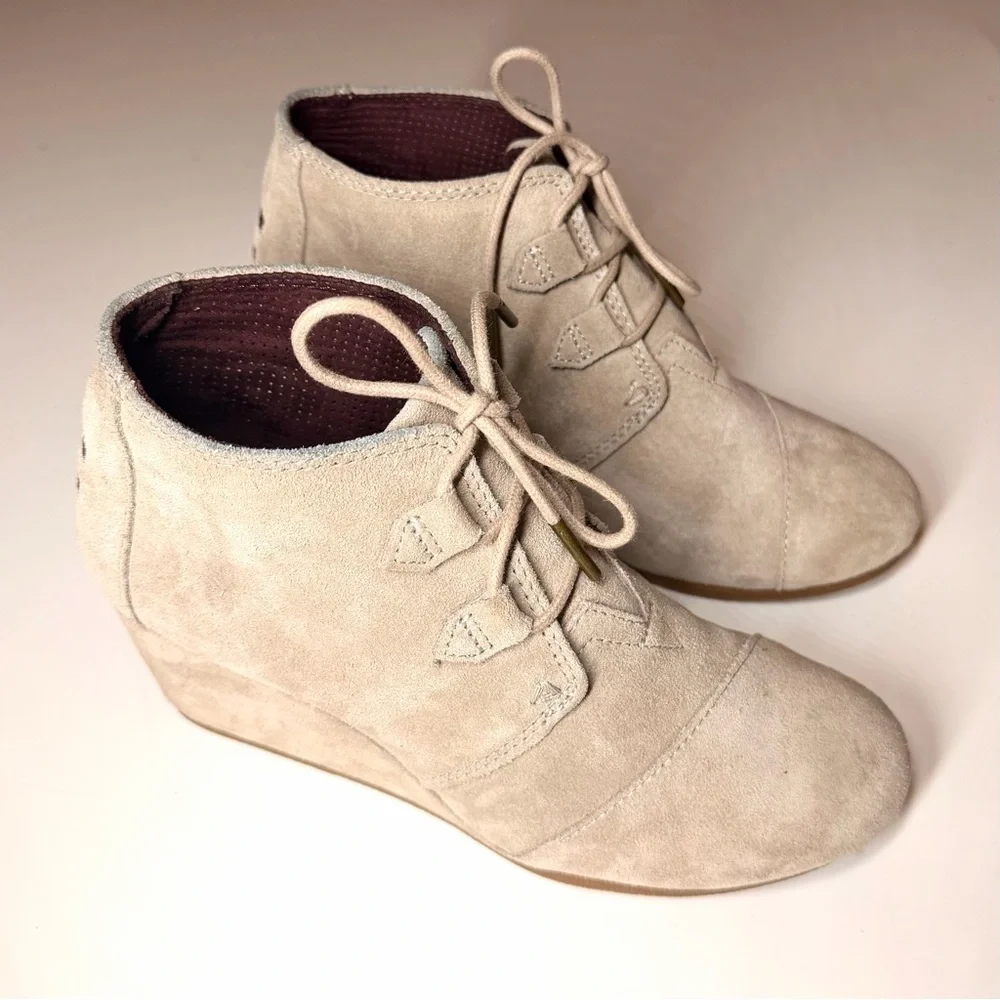 Toms Women’s Desert Wedge Heel Suede Leather Lace-up Ankle Bootie Size- 8.5